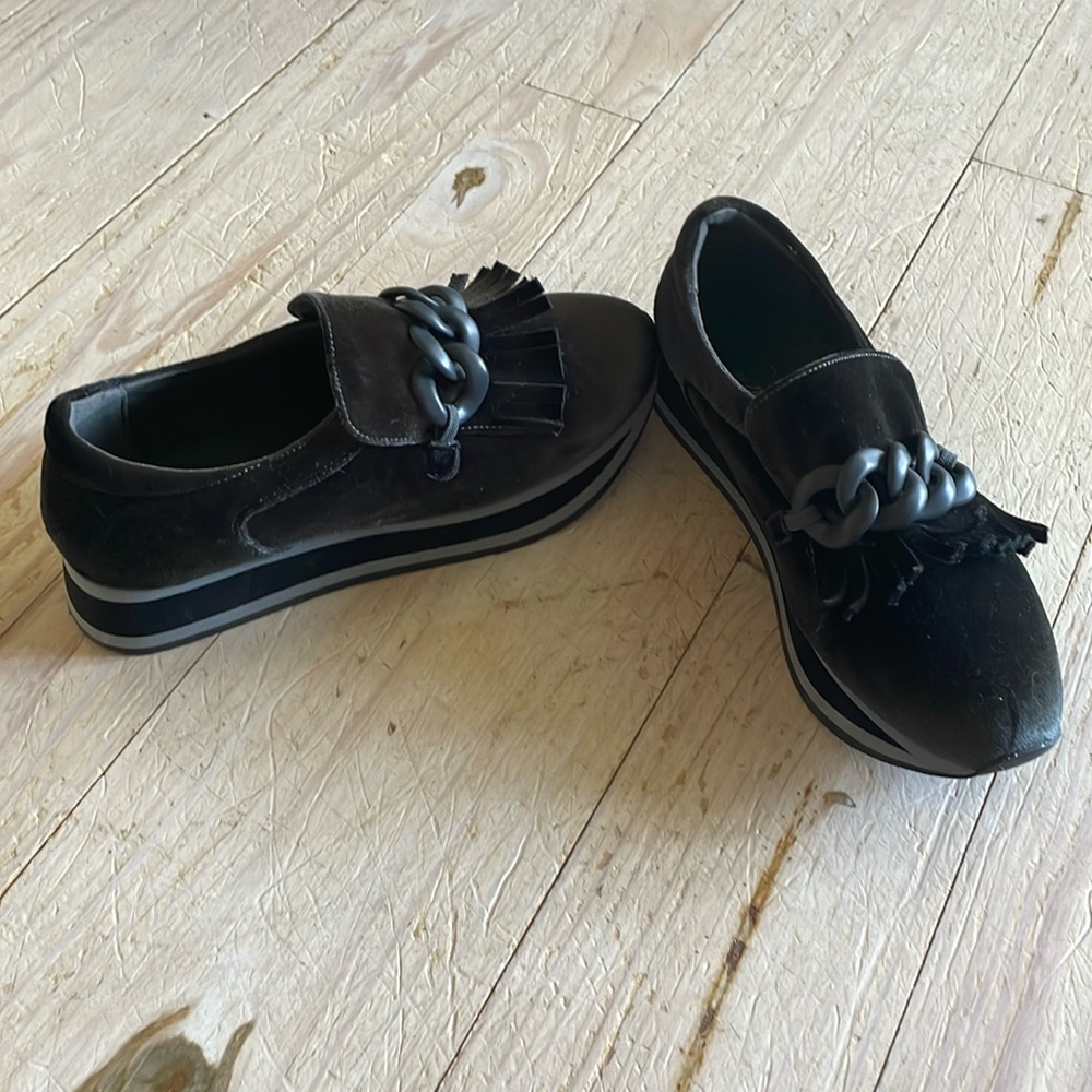 Coconuts by Matisse - black velvet platform loafers- size 9m